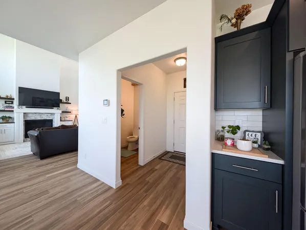 $580,000 | 2828 12th Street West, West Fargo, ND 58078