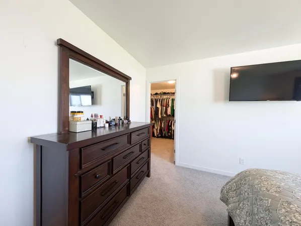 $580,000 | 2828 12th Street West, West Fargo, ND 58078