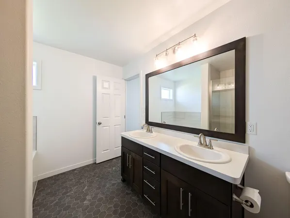 $580,000 | 2828 12th Street West, West Fargo, ND 58078