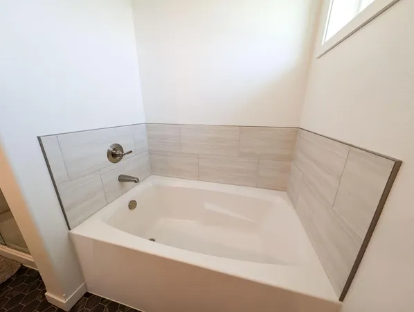 $580,000 | 2828 12th Street West, West Fargo, ND 58078