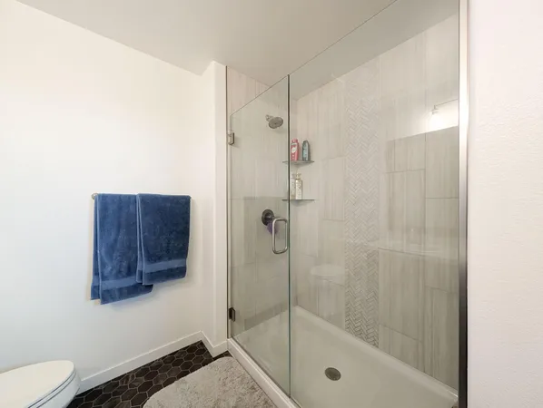$580,000 | 2828 12th Street West, West Fargo, ND 58078