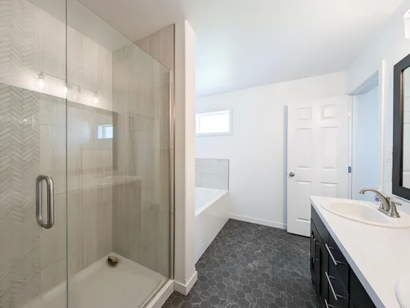 $580,000 | 2828 12th Street West, West Fargo, ND 58078