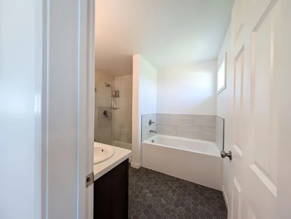$580,000 | 2828 12th Street West, West Fargo, ND 58078