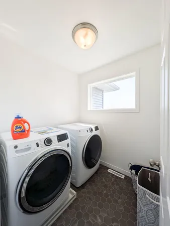 $580,000 | 2828 12th Street West, West Fargo, ND 58078
