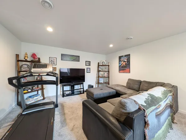 $580,000 | 2828 12th Street West, West Fargo, ND 58078