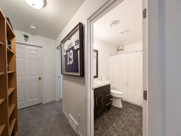 $580,000 | 2828 12th Street West, West Fargo, ND 58078