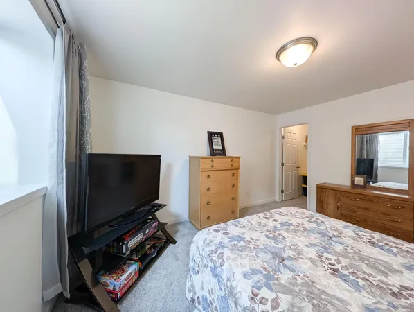 $580,000 | 2828 12th Street West, West Fargo, ND 58078