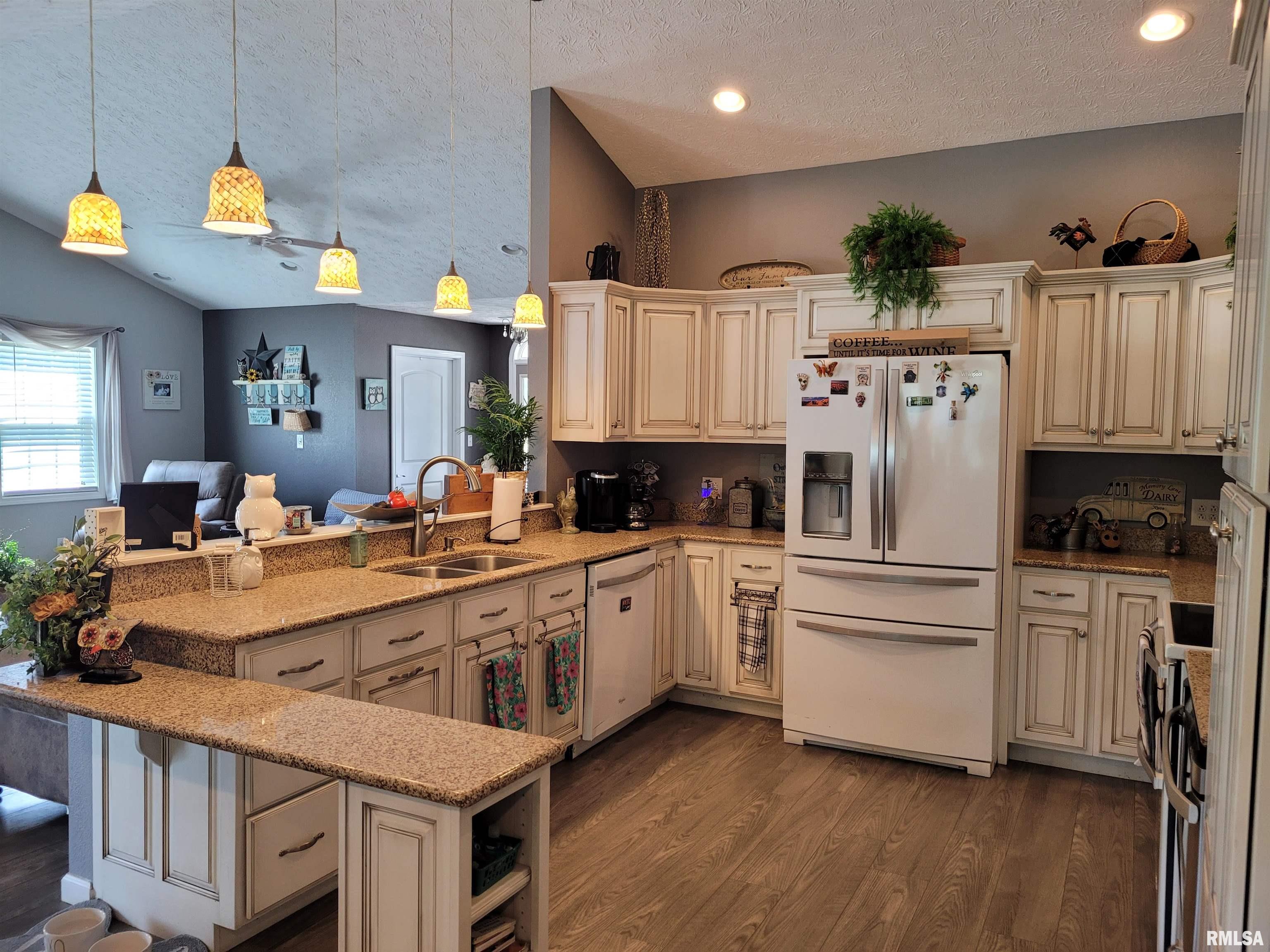 17096 East Liberty Road Mount Vernon, IL 62864 - Photo 7 of 28 Gallery Image 7