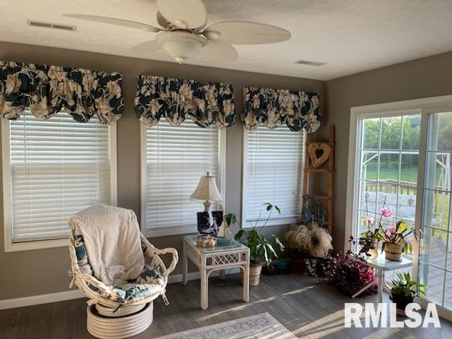 17096 East Liberty Road Mount Vernon, IL 62864 - Photo 10 of 28 Gallery Image 10
