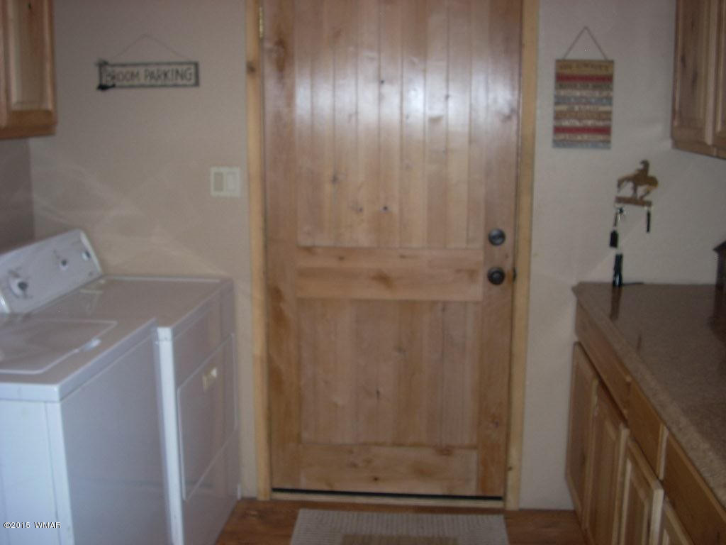 3240 Outlaw Trail Overgaard, AZ 85933 - Photo 38 of 40