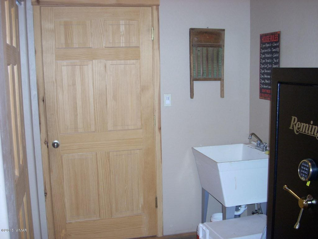 3240 Outlaw Trail Overgaard, AZ 85933 - Photo 39 of 40