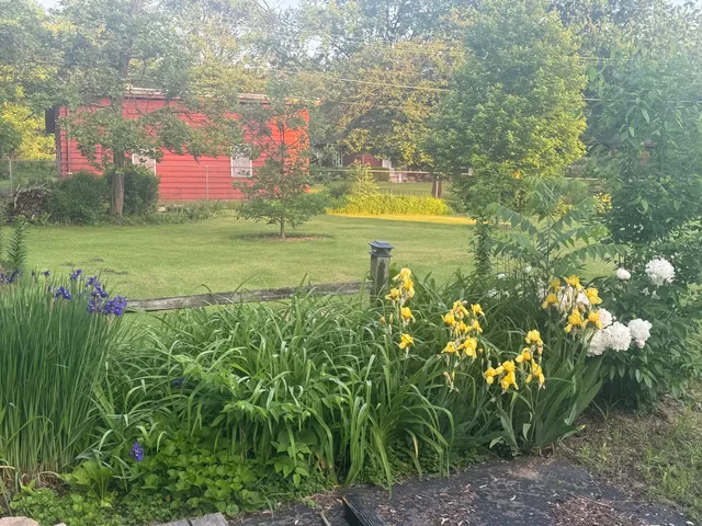 a view of a multi story building