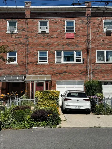 $619,000 | 4406 Murdock Avenue | Wakefield