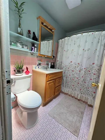 $619,000 | 4406 Murdock Avenue | Wakefield