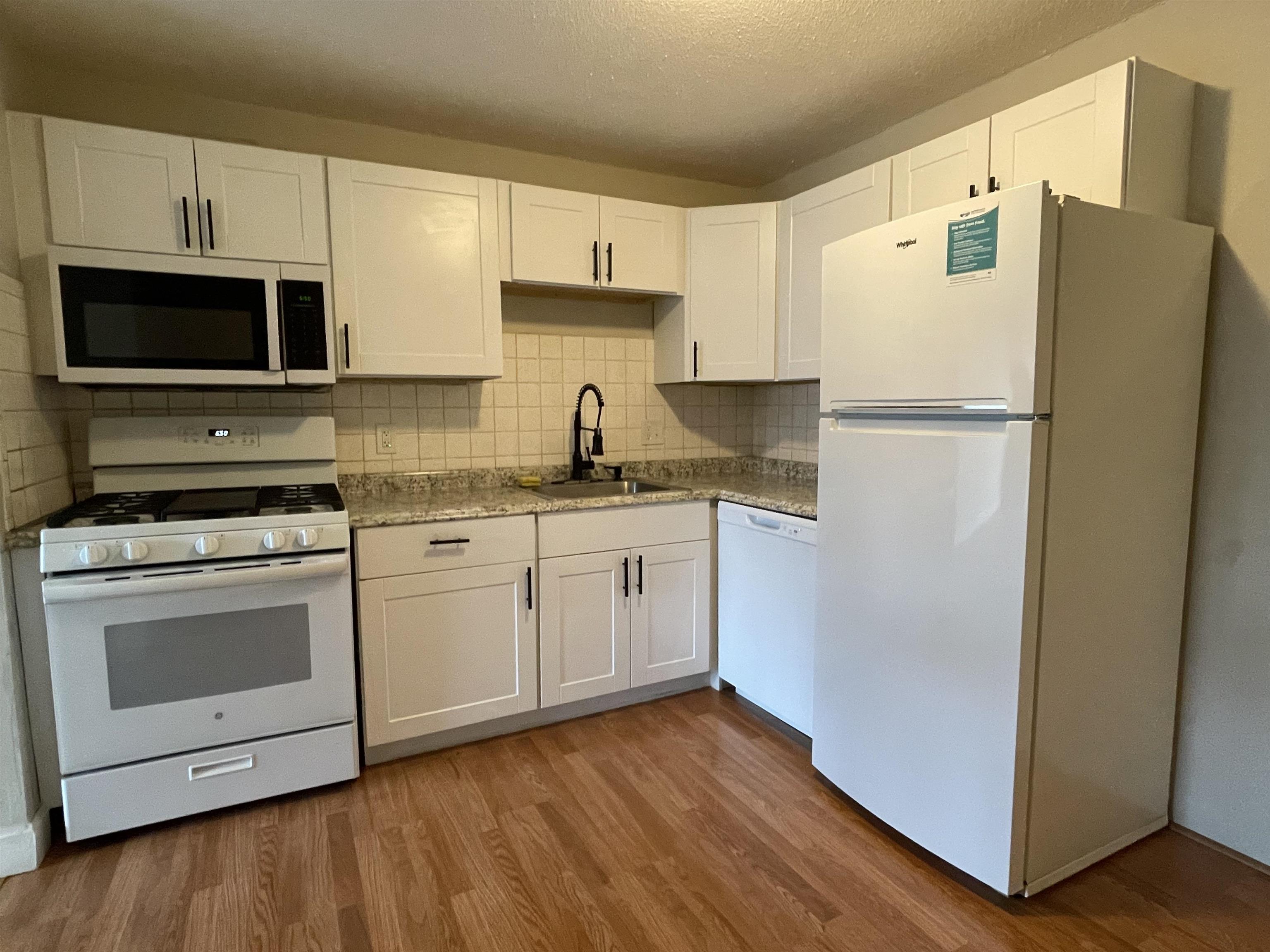 124 Mammoth Road, Unit 21 Hooksett, NH 03106 - Photo 20 of 30