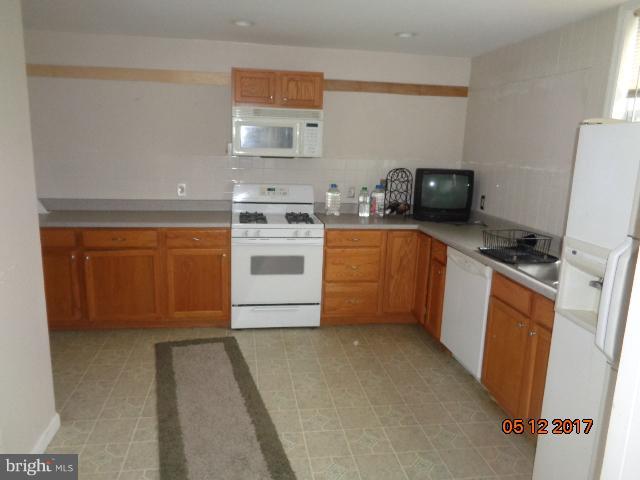 2406 Sparrows Point Road Baltimore, MD 21219 - Photo 3 of 23 Kitchen