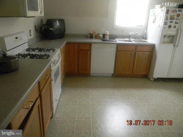 2406 Sparrows Point Road Baltimore, MD 21219 - Photo 5 of 23 Kitchen