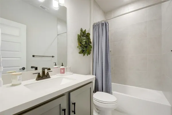 $2,895 | 8302 Corrigan Pass, Austin, TX 78744