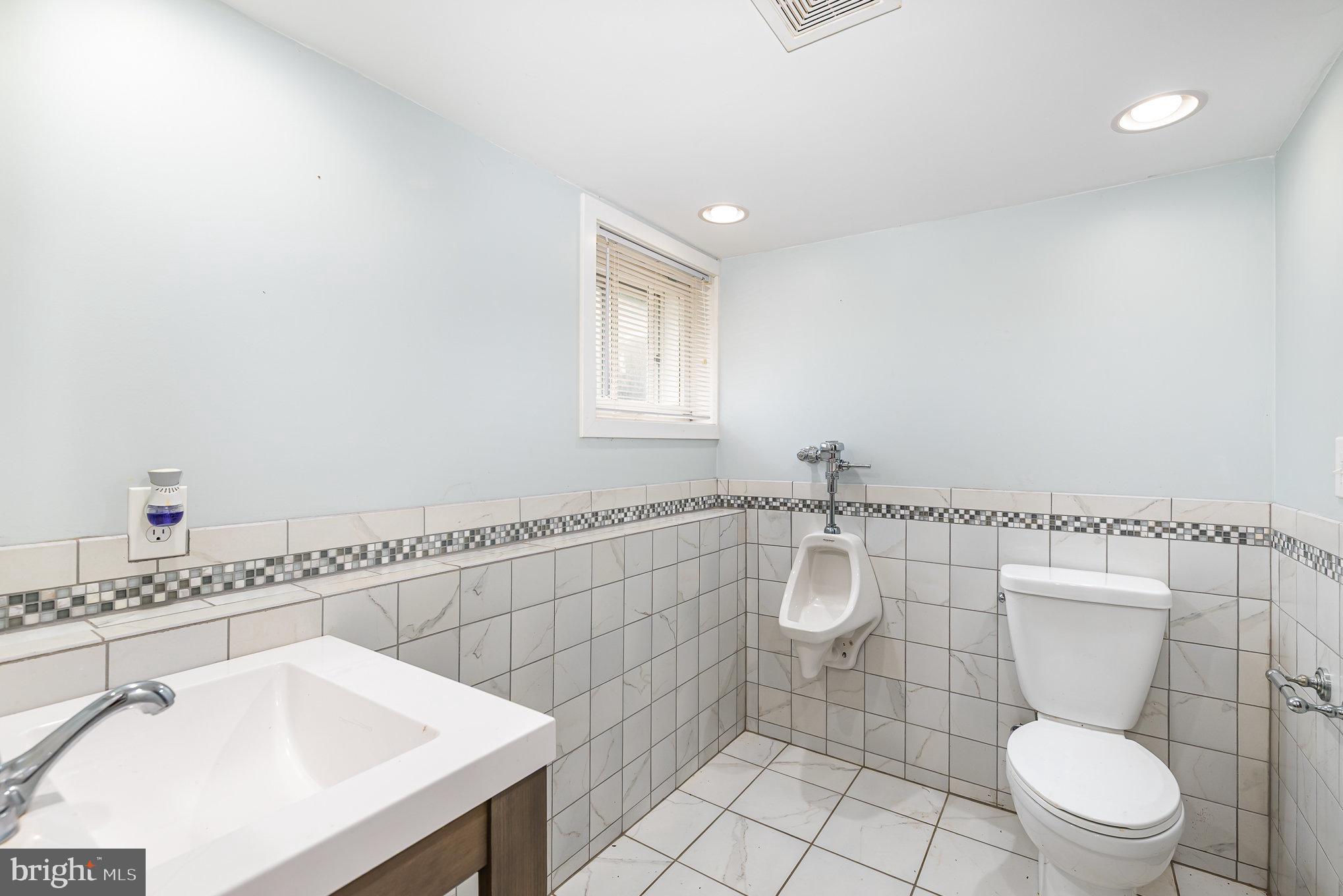 8308 Wilson Avenue Baltimore, MD 21234 - Photo 22 of 24