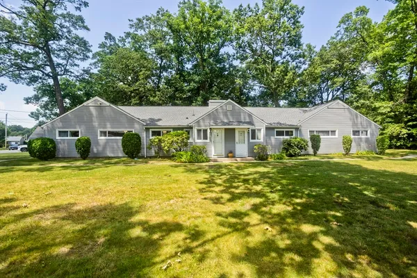 $210,000 | 91 Partridge Lane, Unit 91, Chicopee, MA 01022