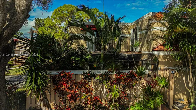 $3,000 | 4205 Village Drive, Unit D, Delray Beach, FL 33445