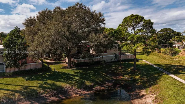 $3,000 | 4205 Village Drive, Unit D, Delray Beach, FL 33445