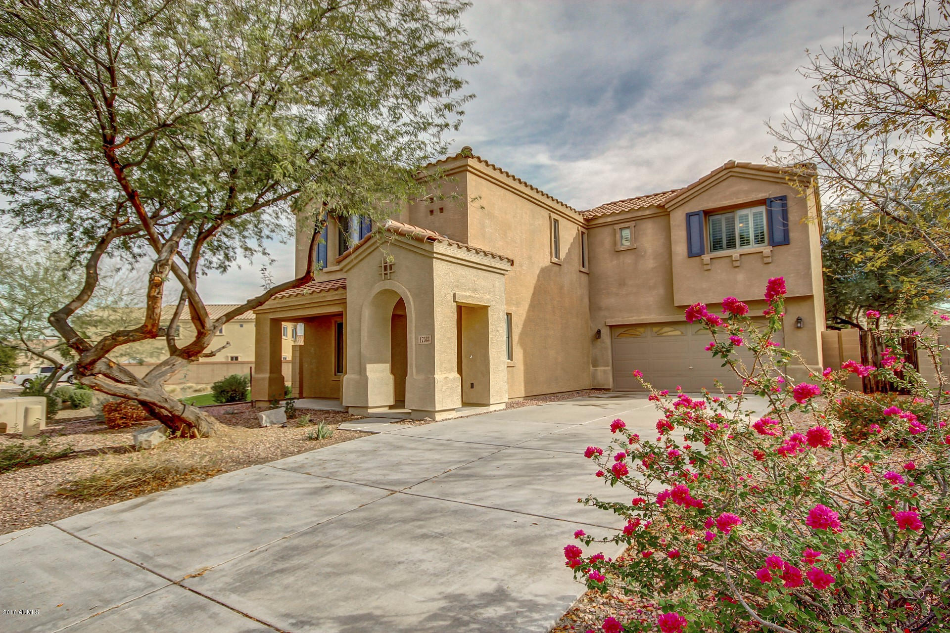 17533 West Calavar Road Surprise, AZ 85388 - Photo 3 of 32 Calavar (3)