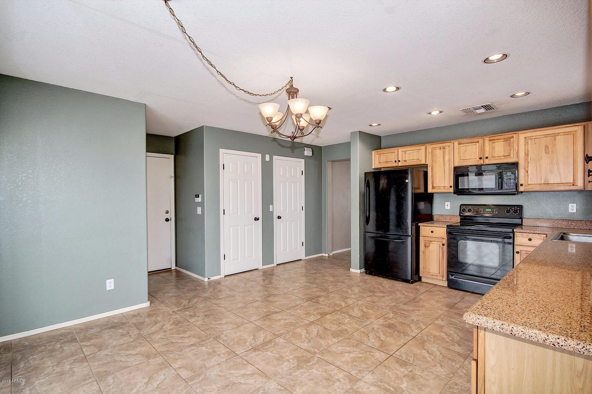 17533 West Calavar Road Surprise, AZ 85388 - Photo 9 of 32 Calavar (9)