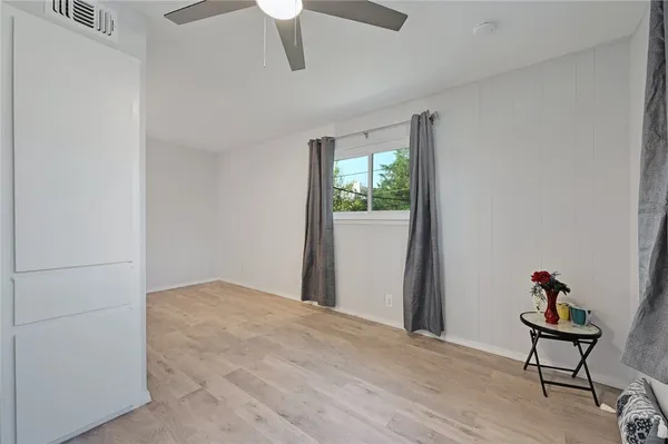 $1,175 | 1111 West 10th Street, Unit 204, Austin, TX 78703