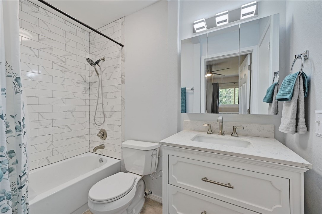 1111 West 10th Street, Unit 204 Austin, TX 78703 - Photo 12 of 19 Bathroom