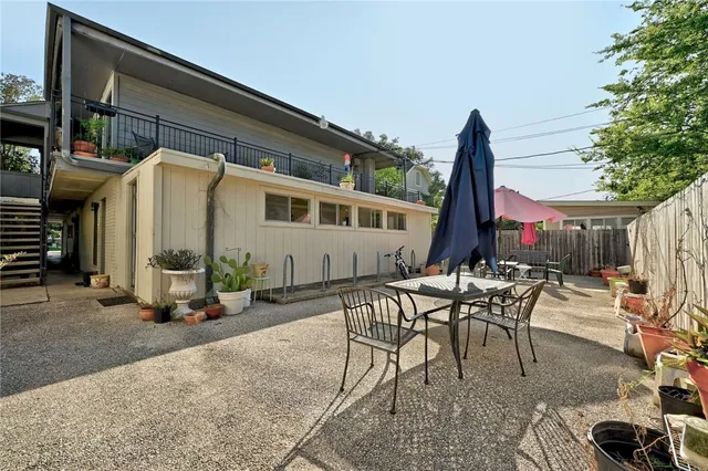 $1,250 | 1111 West 10th Street, Unit 204, Austin, TX 78703