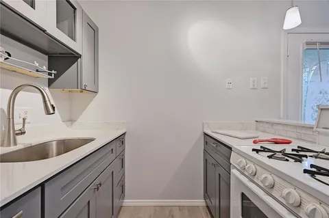 $1,250 | 1111 West 10th Street, Unit 204, Austin, TX 78703