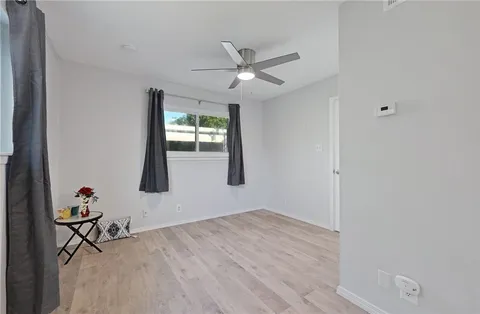 $1,250 | 1111 West 10th Street, Unit 204, Austin, TX 78703