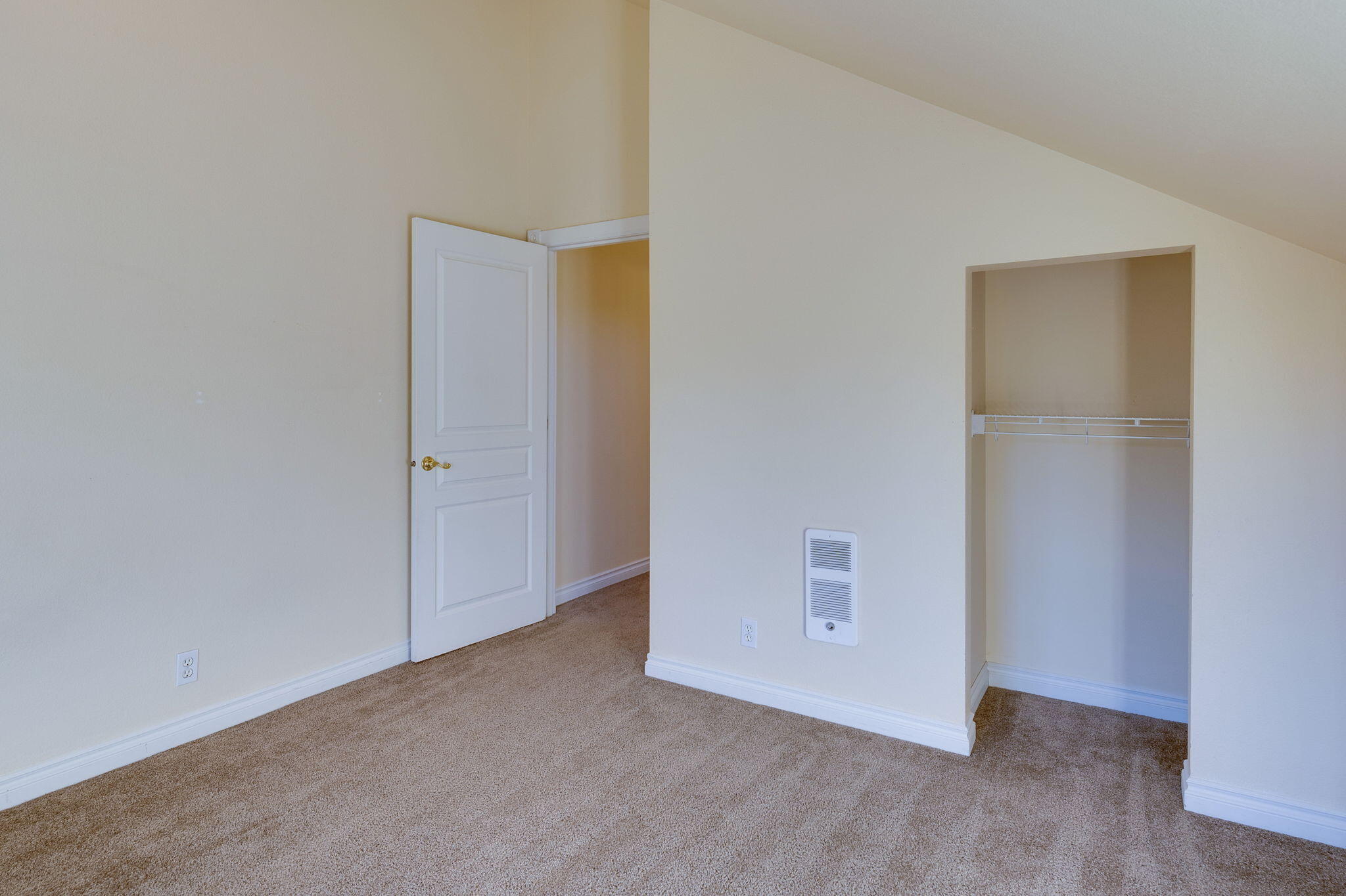 141 Southwest 17th Street, Unit 3 Bend, OR 97702 - Photo 23 of 37 19-web-or-mls-141 SW 17th St, Bend-19