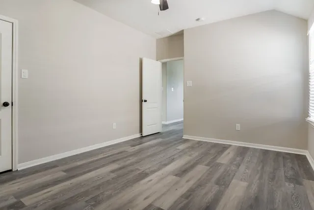 $2,300 | 8343 Broadleaf Avenue, Baytown, TX 77521