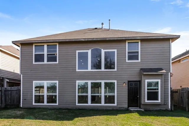 $2,215 | 8343 Broadleaf Avenue, Baytown, TX 77521