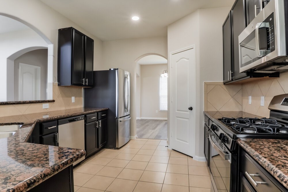 8343 Broadleaf Avenue Baytown, TX 77521 - Photo 8 of 17