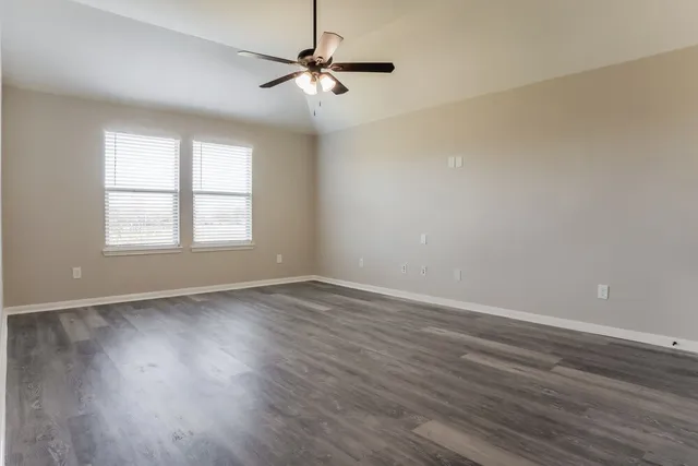 $2,300 | 8343 Broadleaf Avenue, Baytown, TX 77521