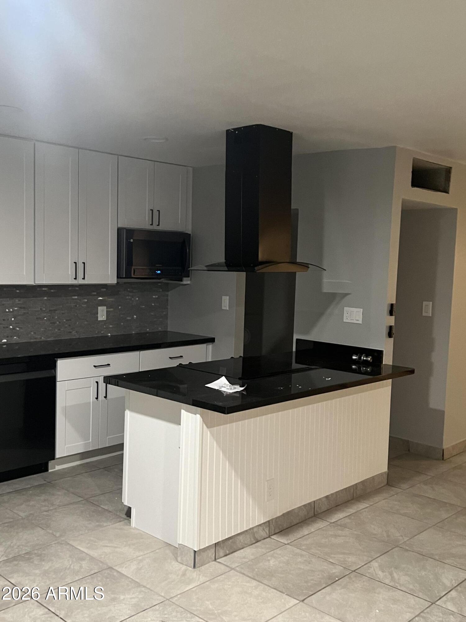 4657 South 17th Way Phoenix, AZ 85040 - Photo 5 of 5 IMG_4321