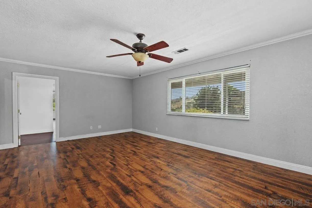 3562 South Mission Road Fallbrook, CA 92028 - Photo 11 of 38 Digitally Altered. Original Image (https://zimg.paragon.ice.com/ParagonImages/Property/PA/SDMLS/-526313/37/533/400/2d7d8419108b4b00b74a5e55831ffb03/3/138a2dbbb07ec785bbf0d80466d45b52/-526313-7f22b61a-f549-4430-b43a-14ab044c8b96.JPG)