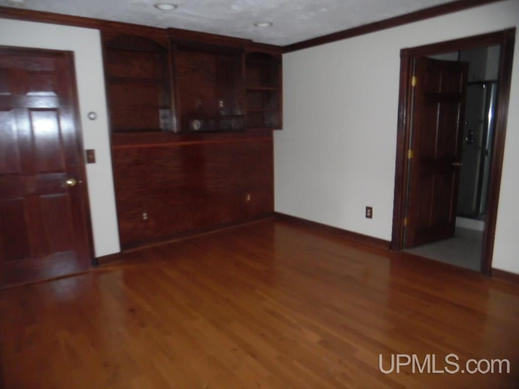 45 Tipperary Road Gladstone, MI 49837 - Photo 6 of 22 Gallery Image 6