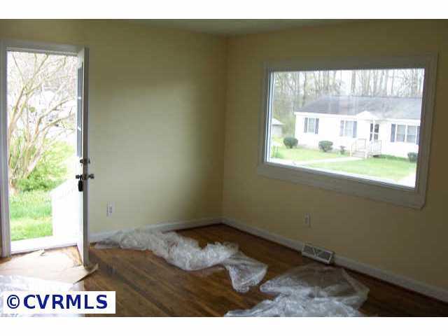 2507 Courthouse Road Hopewell, VA 23860 - Photo 3 of 4 Gallery Image 3