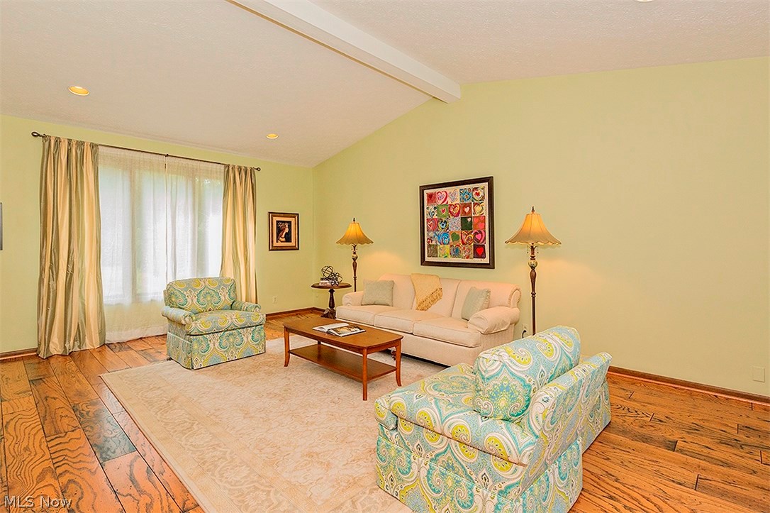 28576 Edgedale Road Cleveland, OH 44124 - Photo 3 of 21 Gallery Image 3