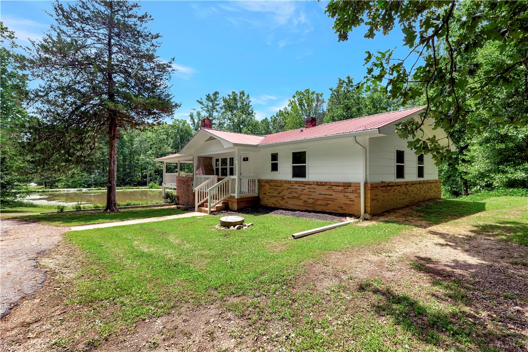 170 Bauknight Road Mountain Rest, SC 29664 - Photo 2 of 36 Gallery Image 2