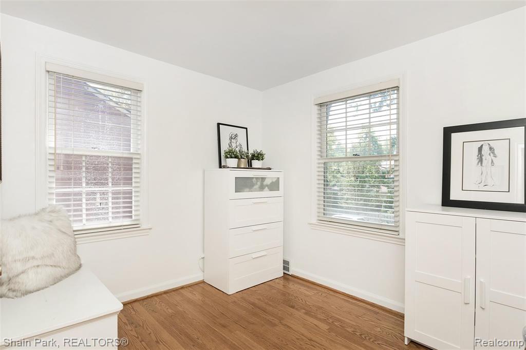 436 Lothrop Road Grosse Pointe Farms, MI 48236 - Photo 21 of 35