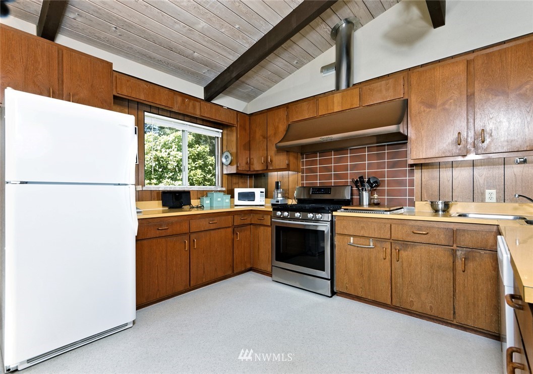 644 East Pickering Road Shelton, WA 98584 - Photo 5 of 25 Gallery Image 5