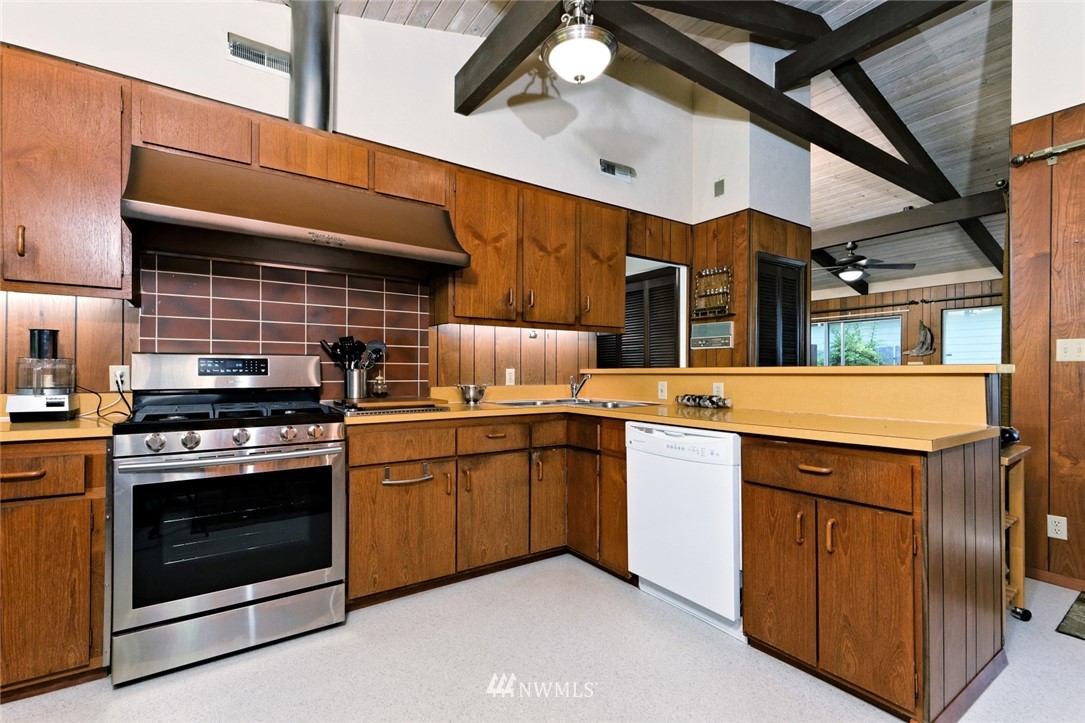 644 East Pickering Road Shelton, WA 98584 - Photo 6 of 25 Gallery Image 6