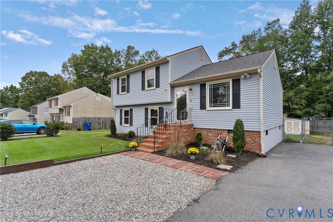 10524 Genlou Road Chesterfield, VA 23832 - Photo 4 of 42