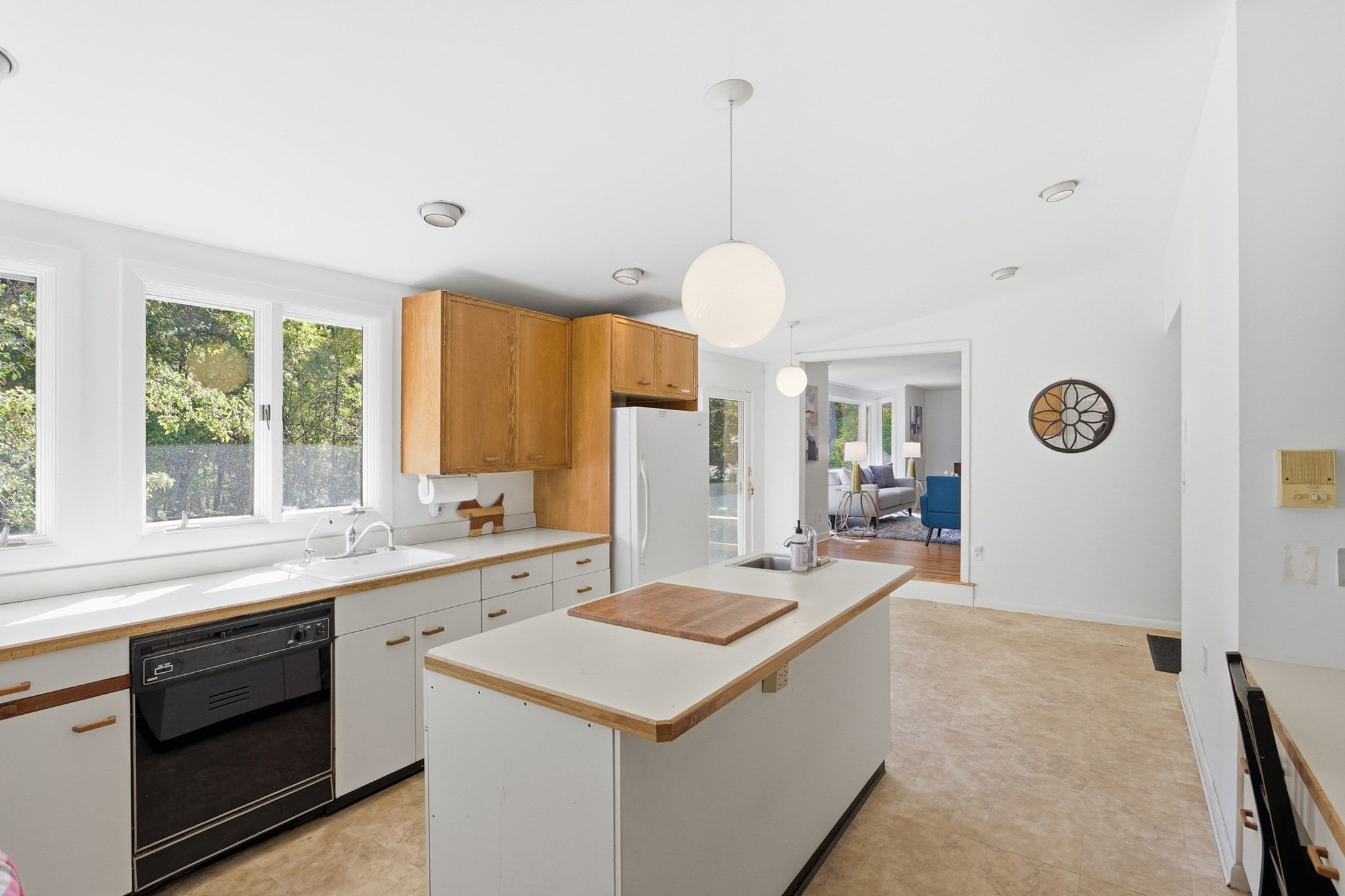 148 Rutland Street Carlisle, MA 01741 - Photo 5 of 42 Gallery Image 5