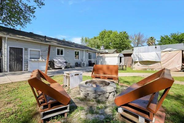 $300,000 | 72 Main Street, Yuba City, CA 95991